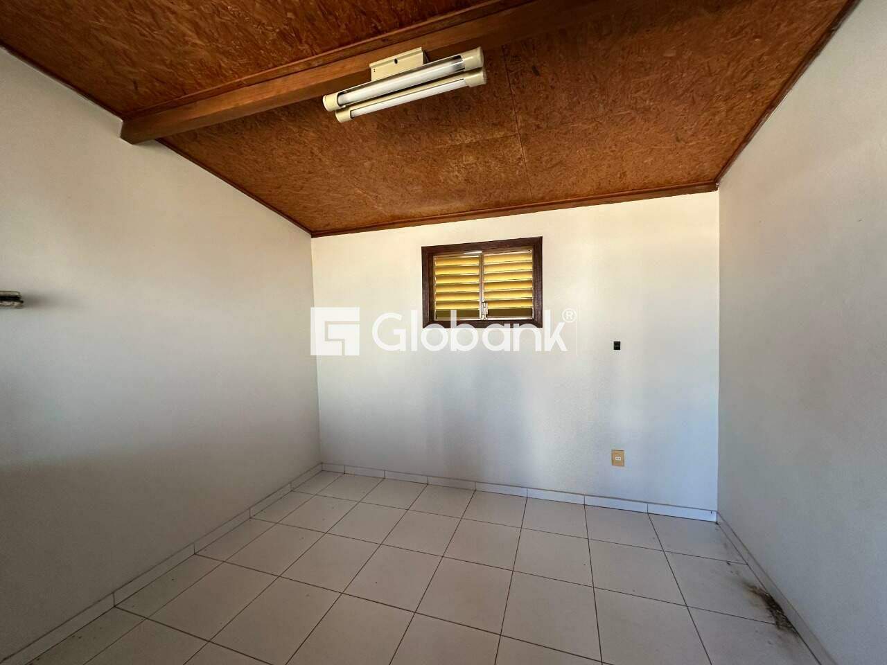Casa 3 quartos para aluguel Vila Mauricéia 180m² Montes Claros MG: Escritorio