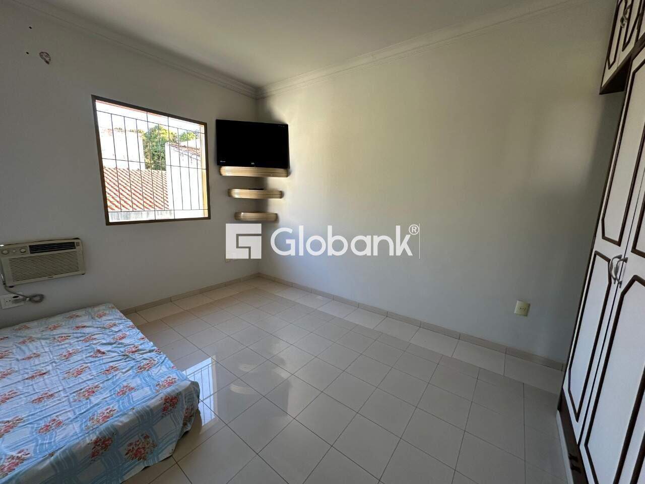 Casa 3 quartos para aluguel Vila Mauricéia 180m² Montes Claros MG: Quarto