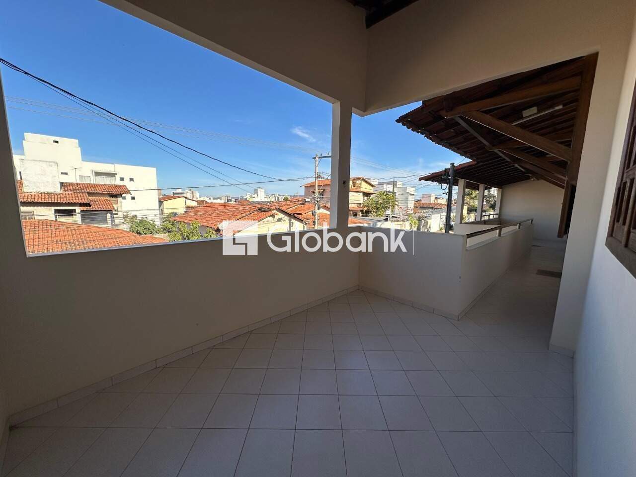 Casa 3 quartos para aluguel Vila Mauricéia 180m² Montes Claros MG: Sacada1