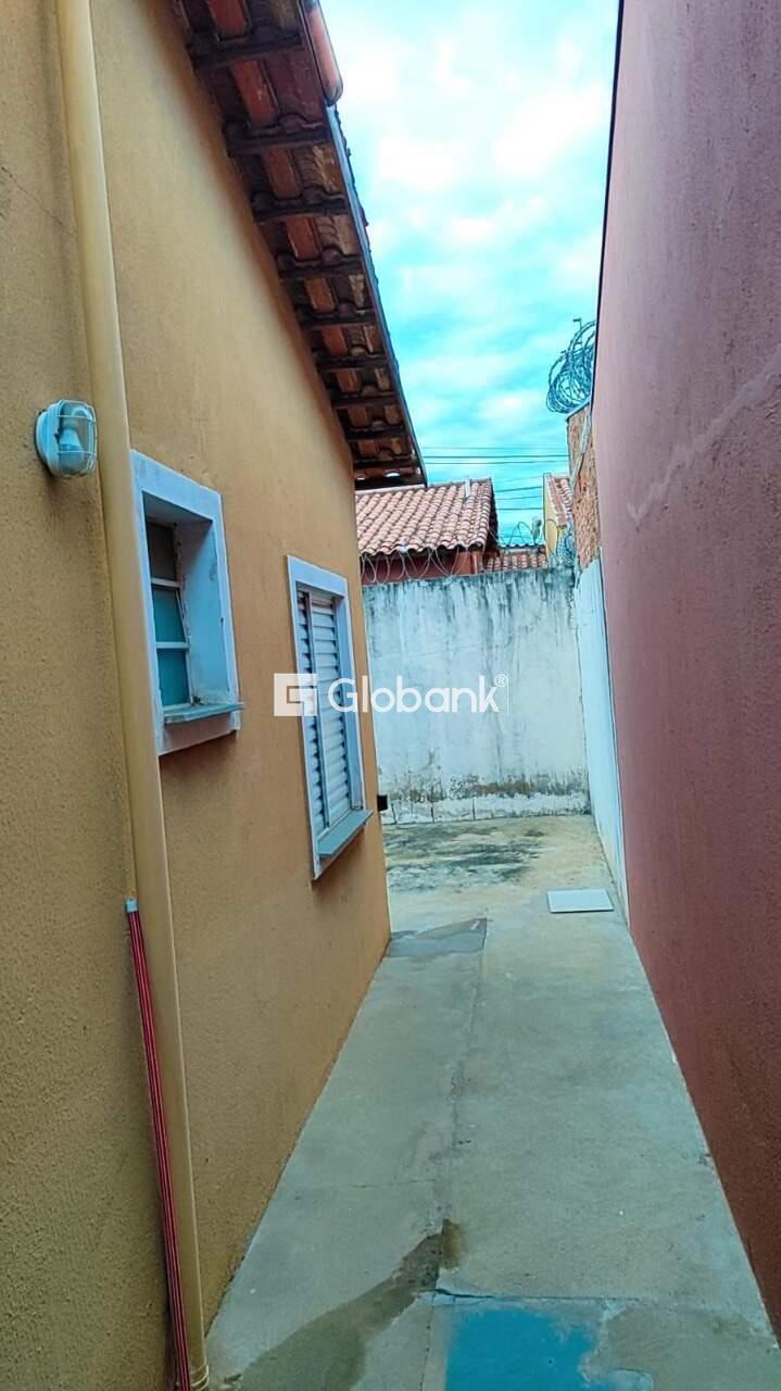 Casa 3 quartos à venda Loteamento Novo Jaraguá 0m² Montes Claros MG: 