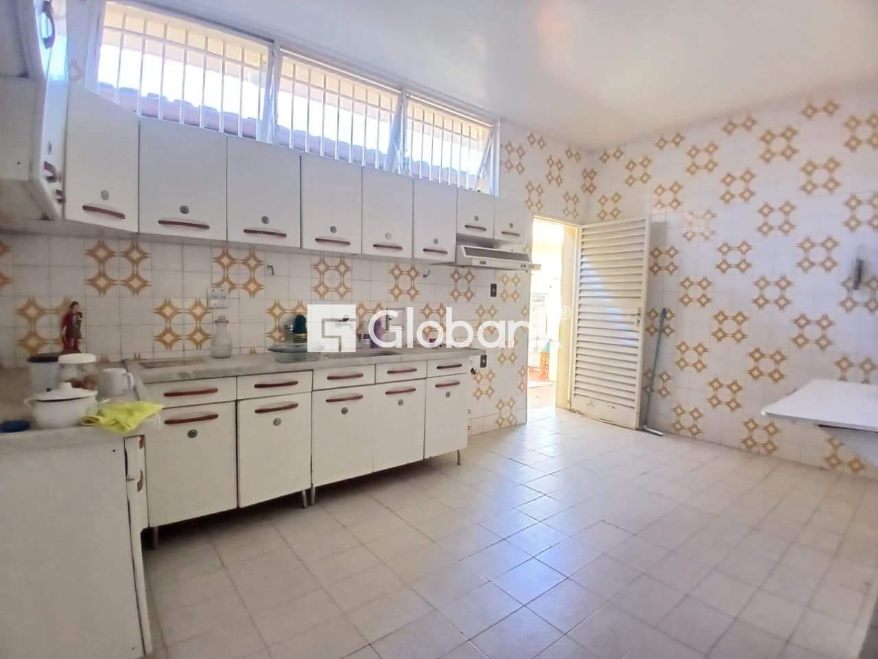 Casa 5 quartos para aluguel Centro 600m² Montes Claros MG: Cozinha
