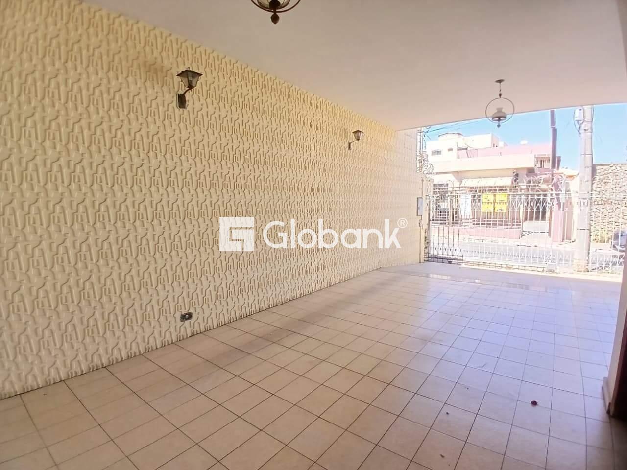 Casa 5 quartos para aluguel Centro 600m² Montes Claros MG: Garagem