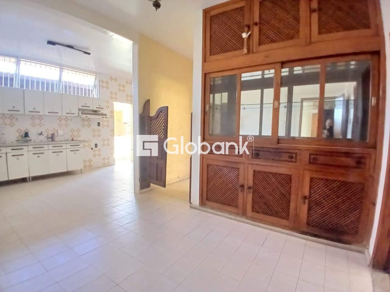 Casa 5 quartos para aluguel Centro 600m² Montes Claros MG: Sala de jantar