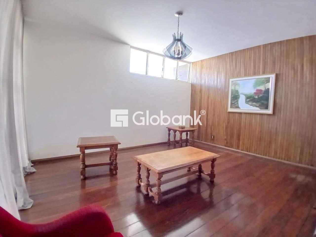 Casa 5 quartos para aluguel Centro 600m² Montes Claros MG: Sala de star.