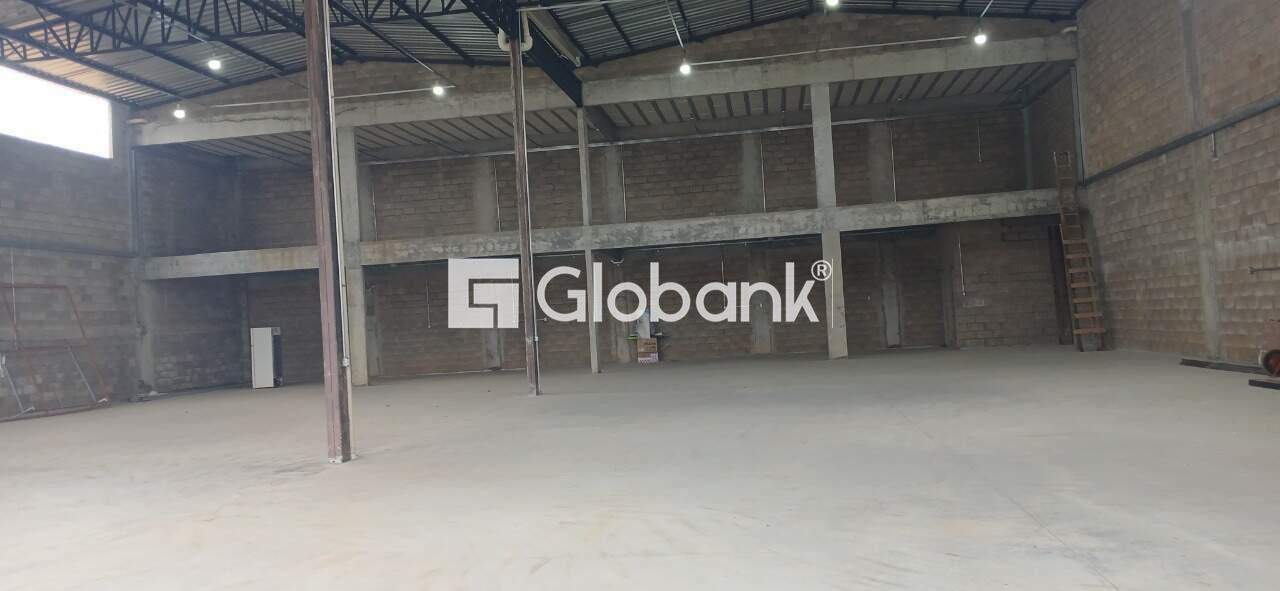 Galpão para aluguel Santa Rafaela 770m² Montes Claros MG: Interno