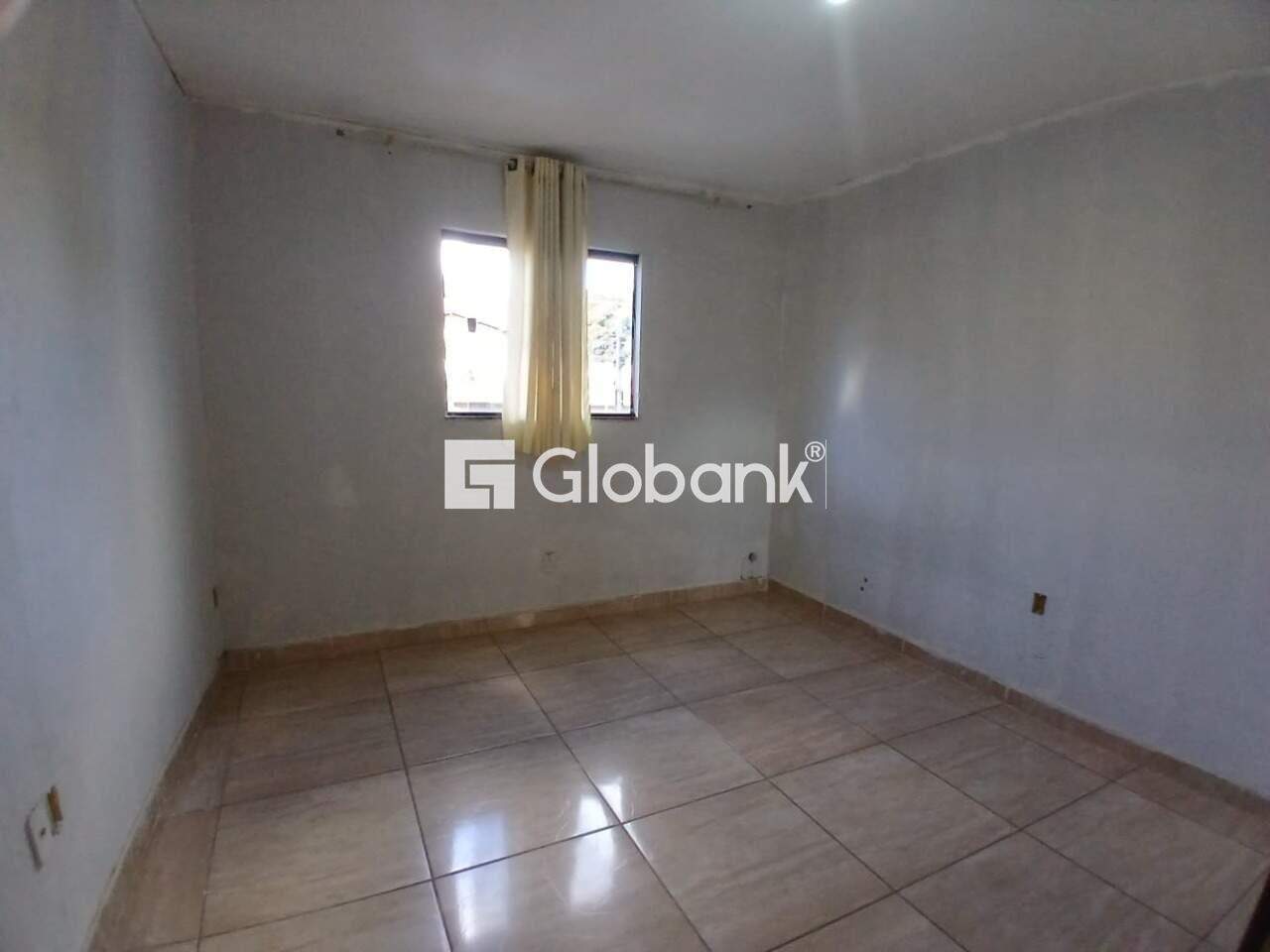 Sobrado 3 quartos à venda Funcionários 200m² Montes Claros MG: Quarto 1