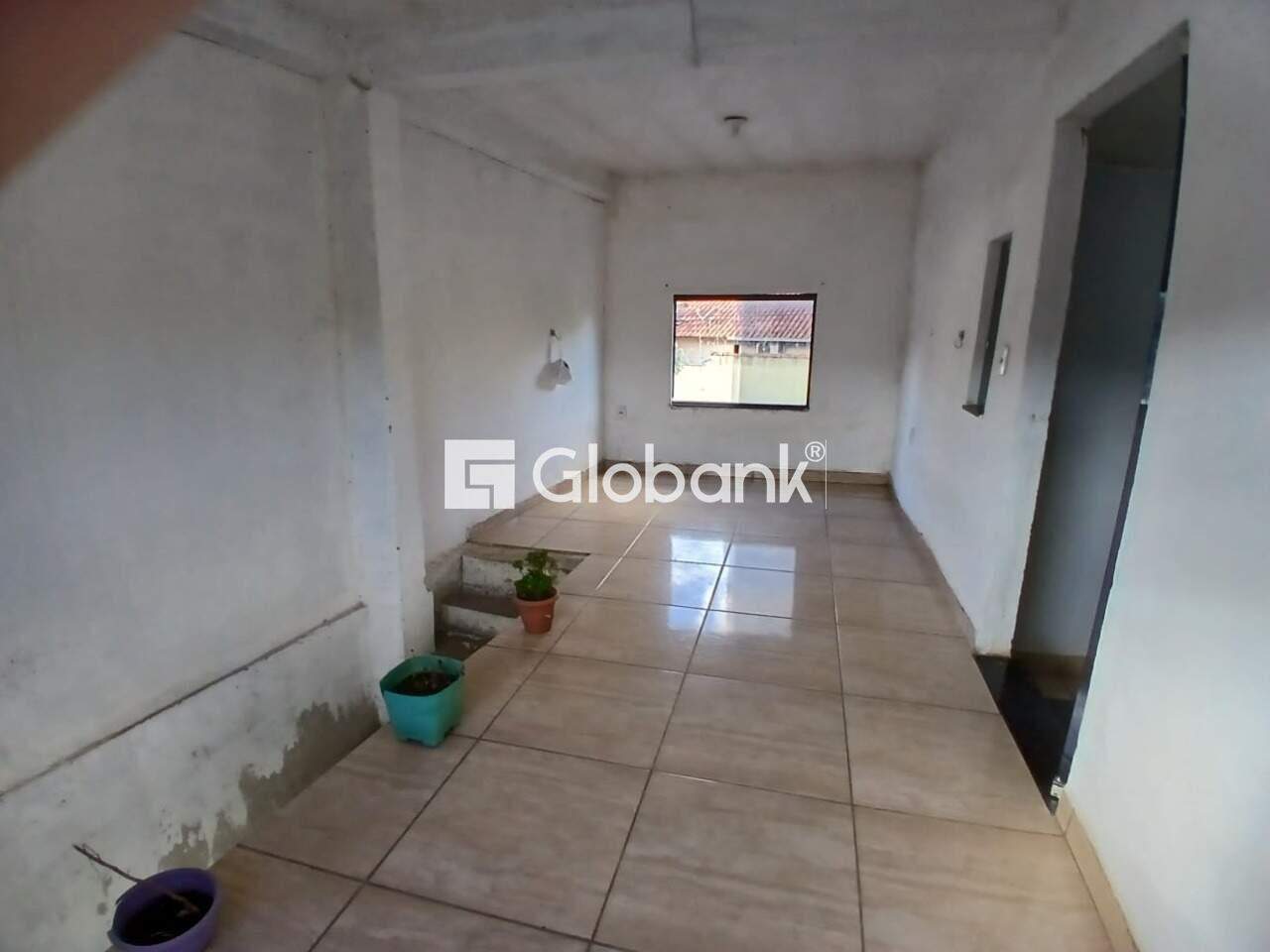 Sobrado 3 quartos à venda Funcionários 200m² Montes Claros MG: 