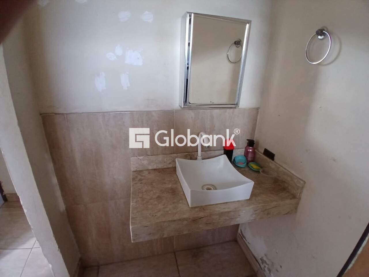 Sobrado 3 quartos à venda Funcionários 200m² Montes Claros MG: 