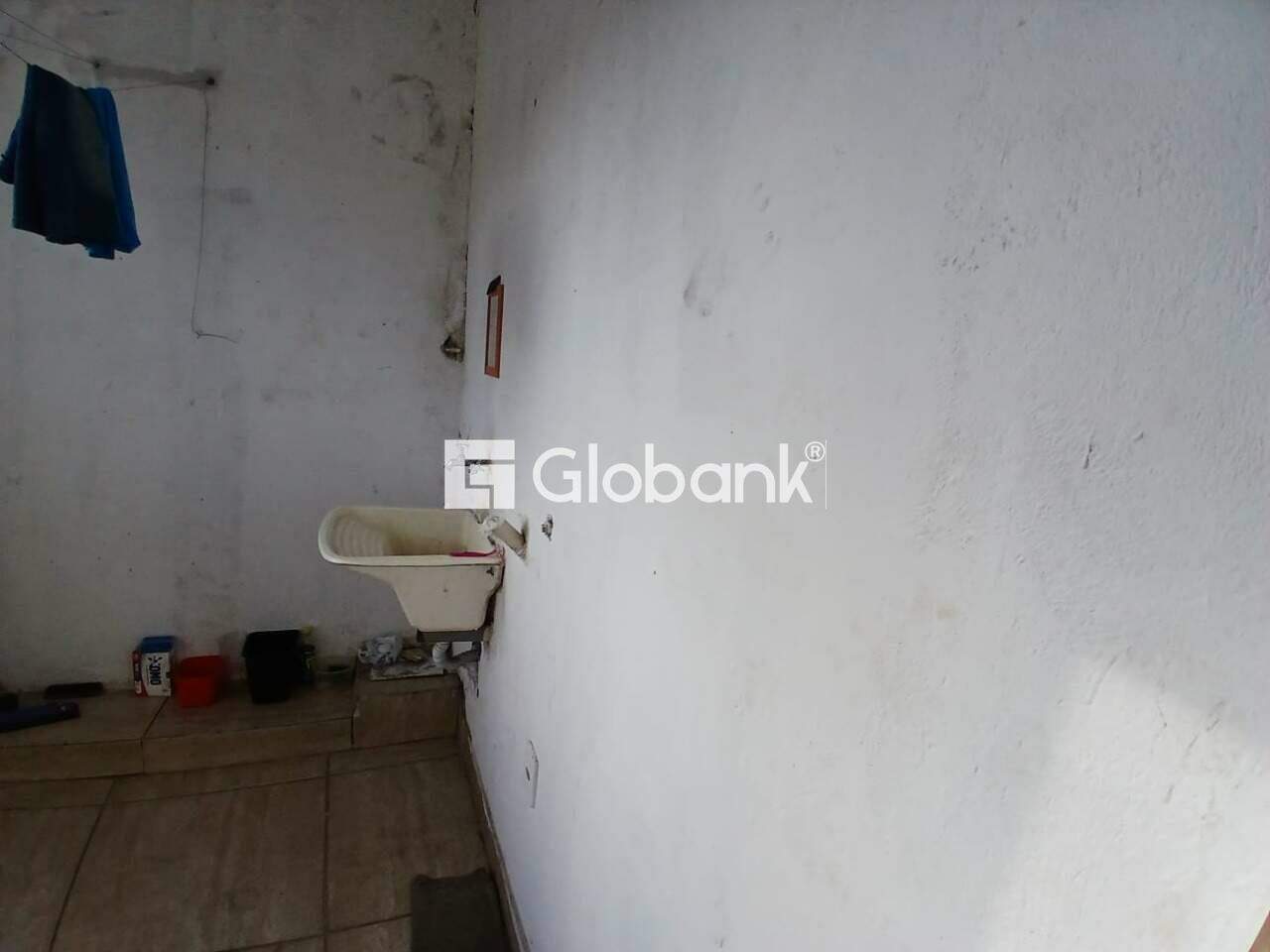 Sobrado 3 quartos à venda Funcionários 200m² Montes Claros MG: rea de Servi o