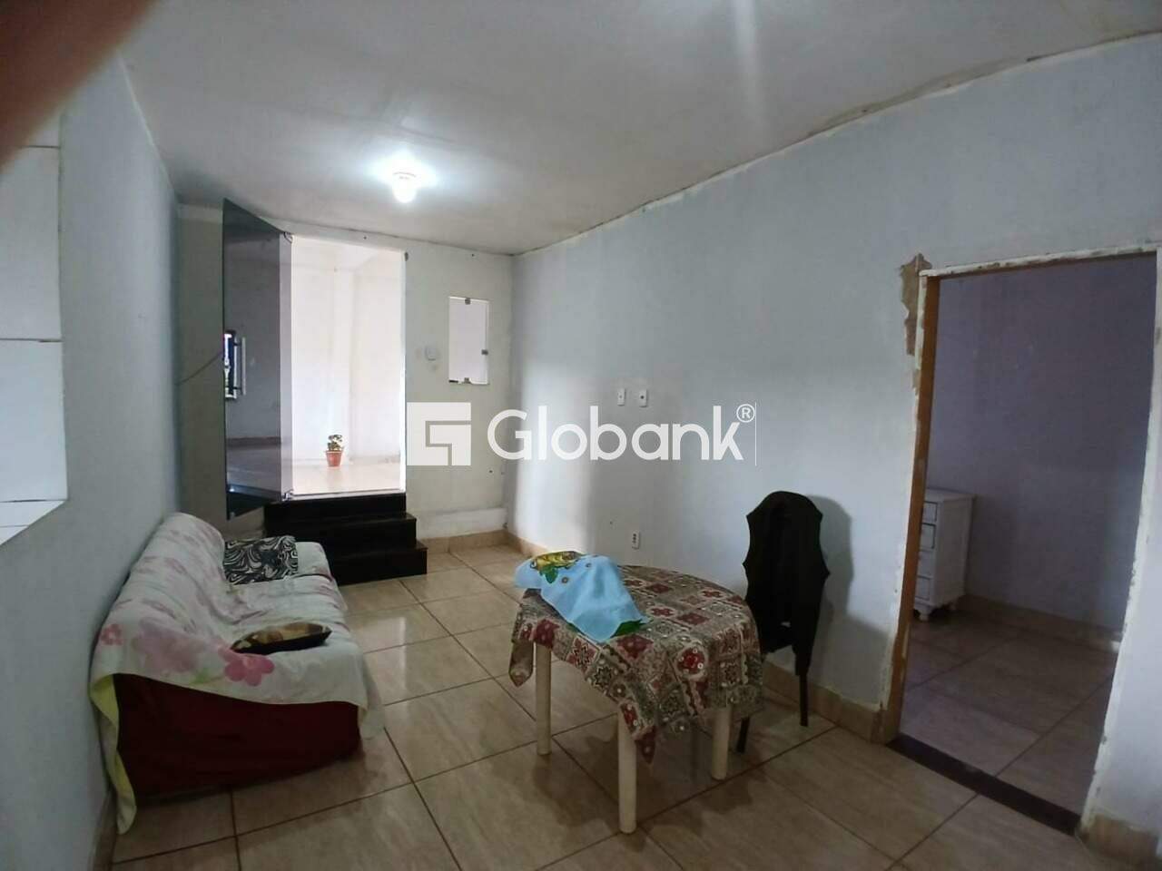 Sobrado 3 quartos à venda Funcionários 200m² Montes Claros MG: Sala de Estar