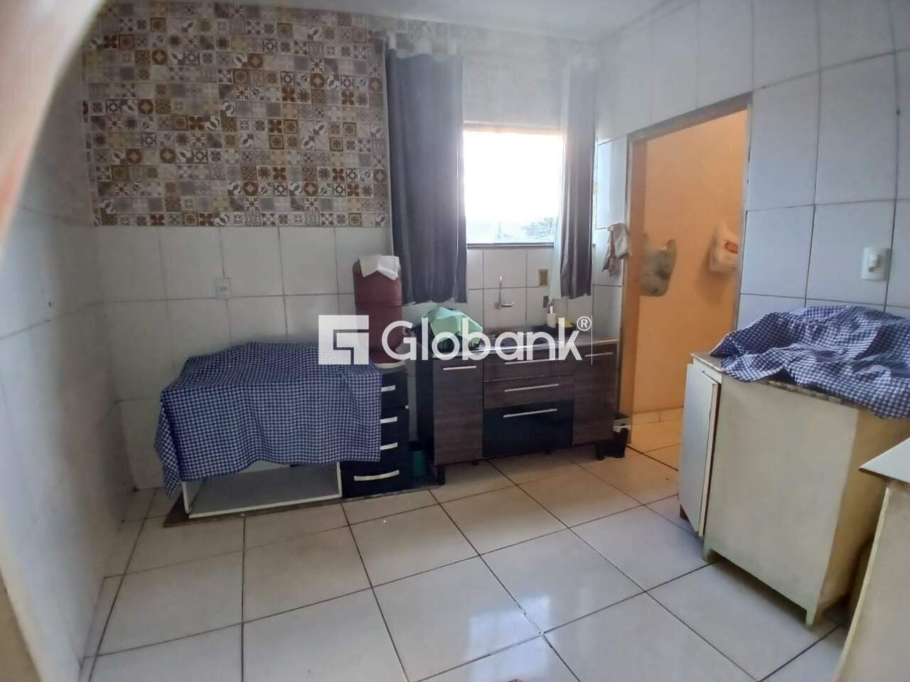 Sobrado 3 quartos à venda Funcionários 200m² Montes Claros MG: Cozinha