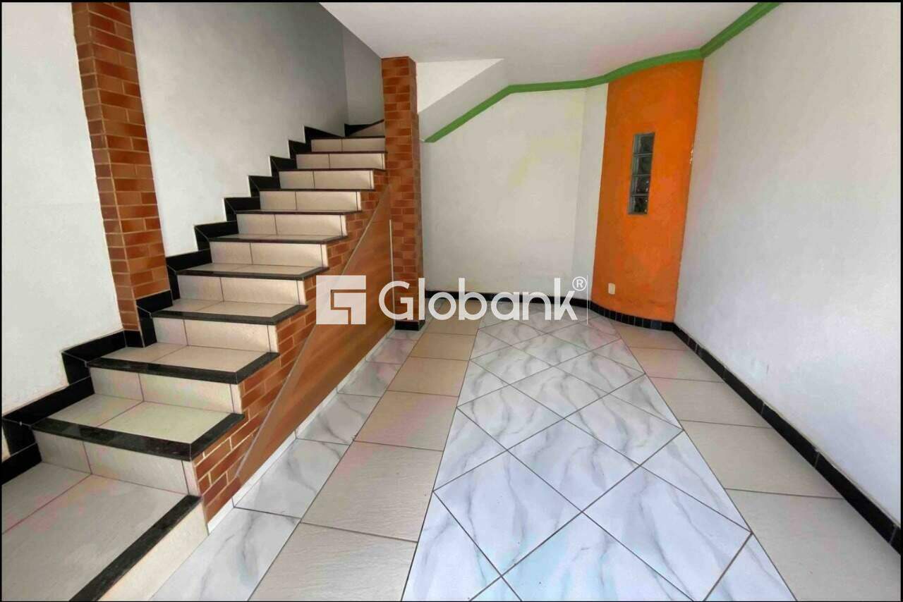 Casa 4 quartos à venda José Correia Machado 180m² Montes Claros MG: 