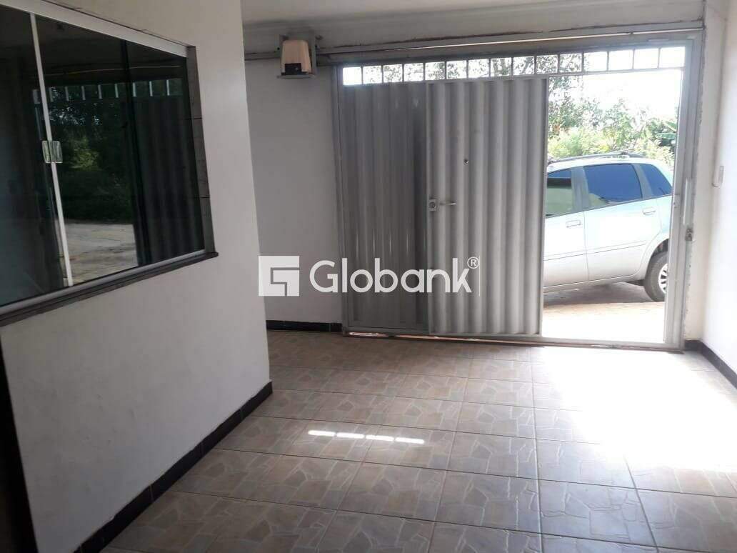 Casa 4 quartos à venda José Correia Machado 180m² Montes Claros MG: 