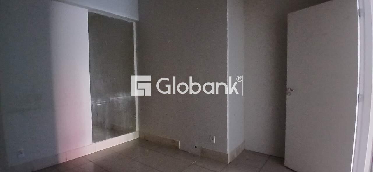 Ponto comercial para aluguel Centro 56m² Montes Claros MG: Escrit rio