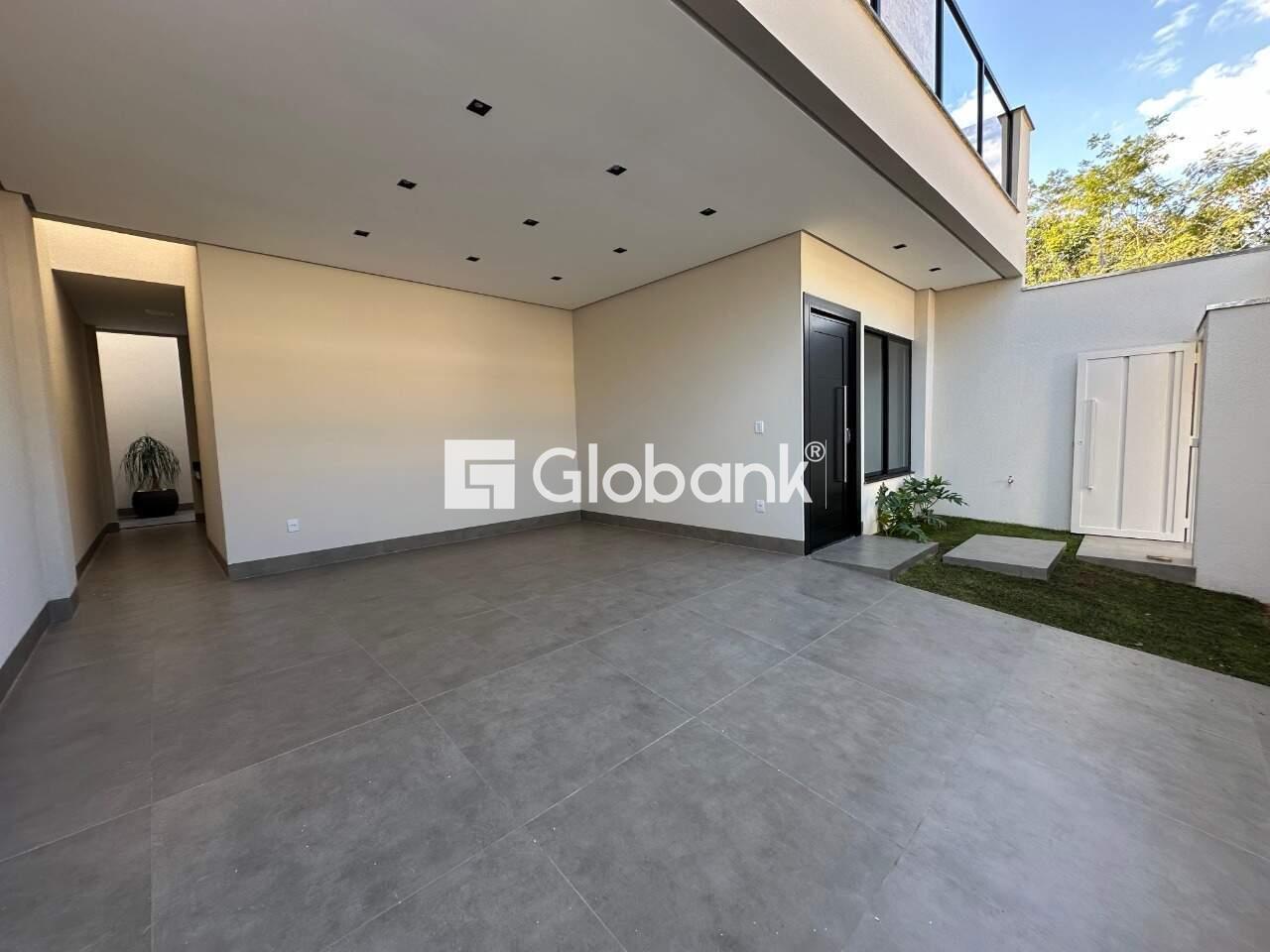 Casa 3 quartos à venda Ibituruna 170m² Montes Claros MG: Garagem