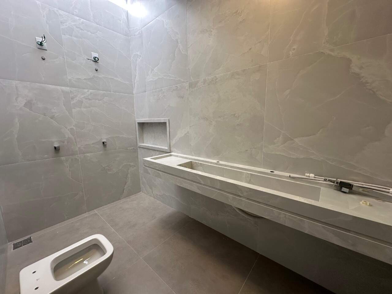 Casa 3 quartos à venda Ibituruna 170m² Montes Claros MG: Suite