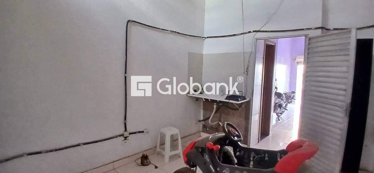 Ponto comercial para aluguel Santa Rafaela 28m² Montes Claros MG: Sala