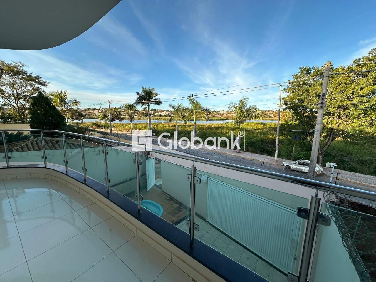 Casa 3 quartos para aluguel Interlagos 200m² Montes Claros MG: Sacada
