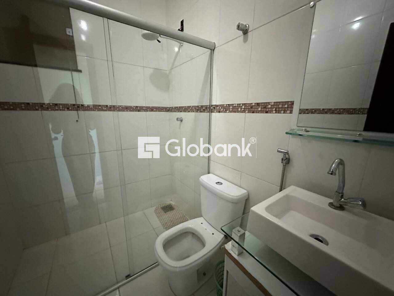 Casa 3 quartos para aluguel Interlagos 200m² Montes Claros MG: Suite