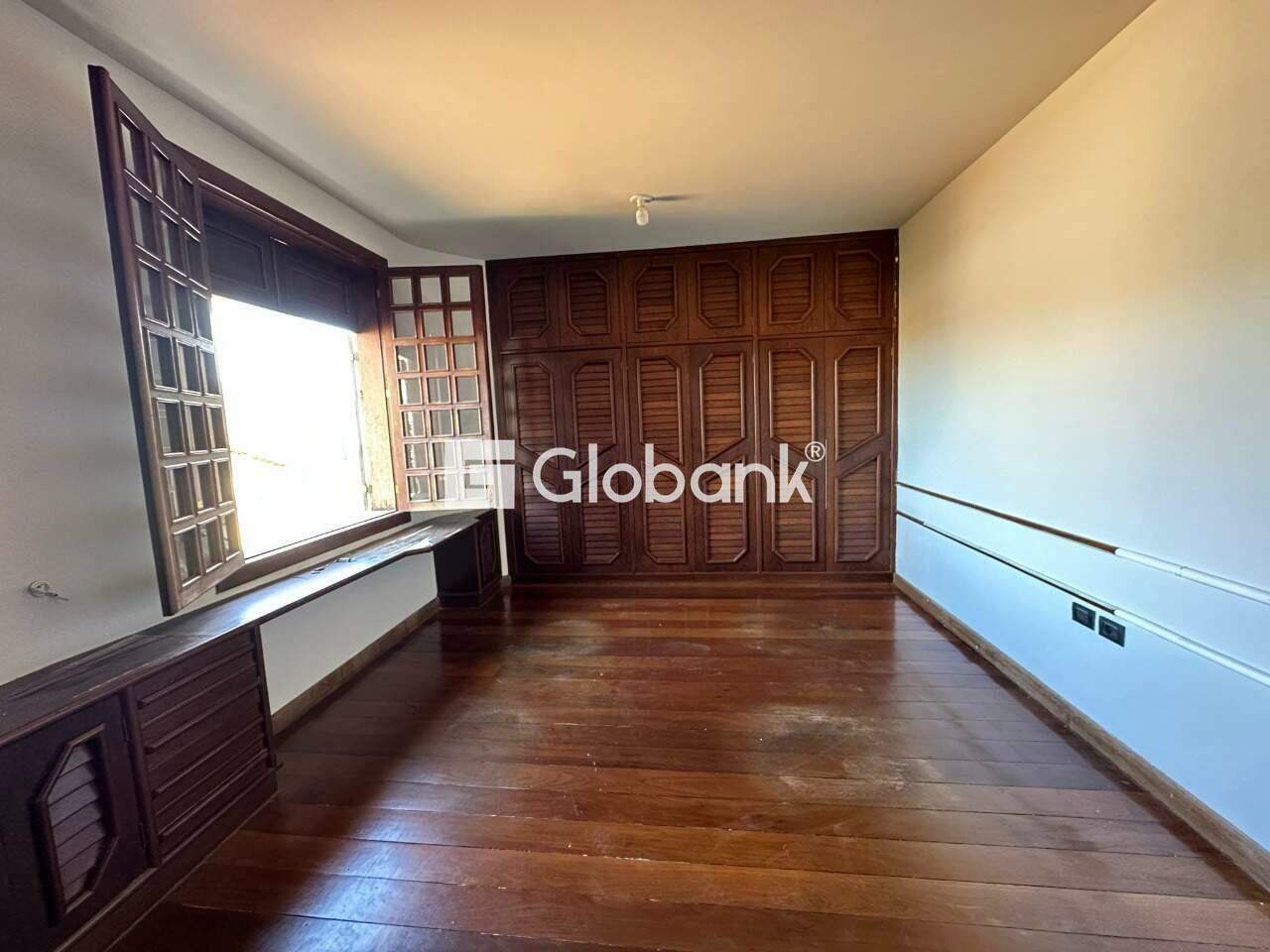 Casa 5 quartos para aluguel Jardim São Luiz 720m² Montes Claros MG: Quarto