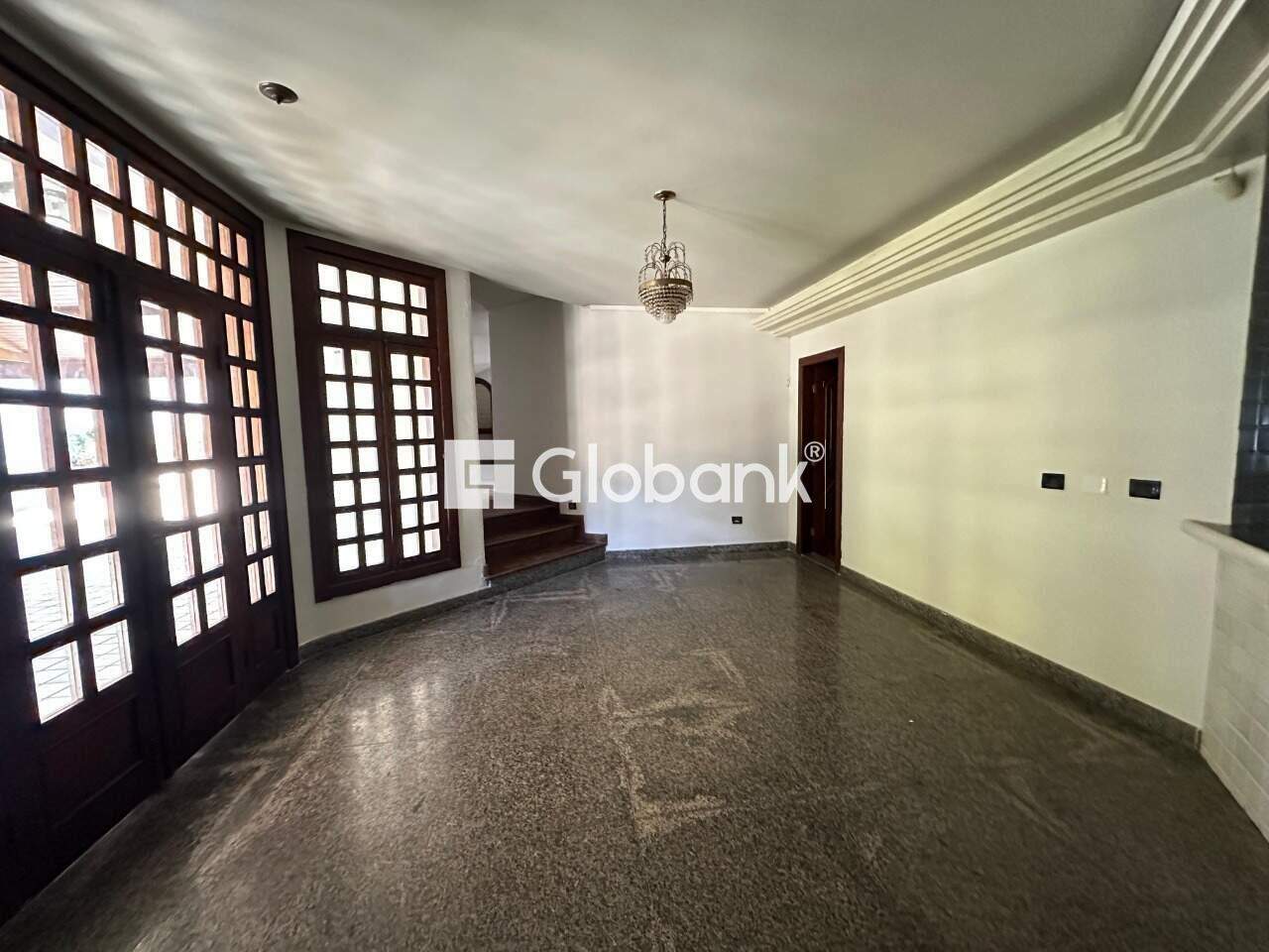 Casa 5 quartos para aluguel Jardim São Luiz 720m² Montes Claros MG: Sala tv