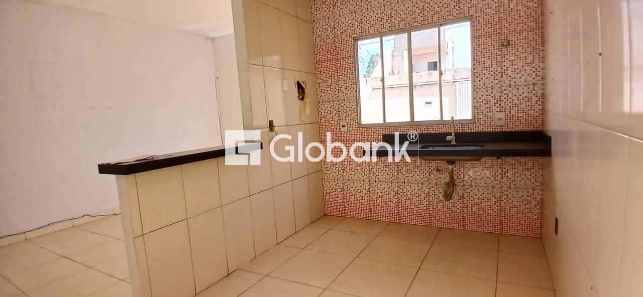 Casa 2 quartos para aluguel Nova Suiça 80m² Montes Claros MG: Cozinha