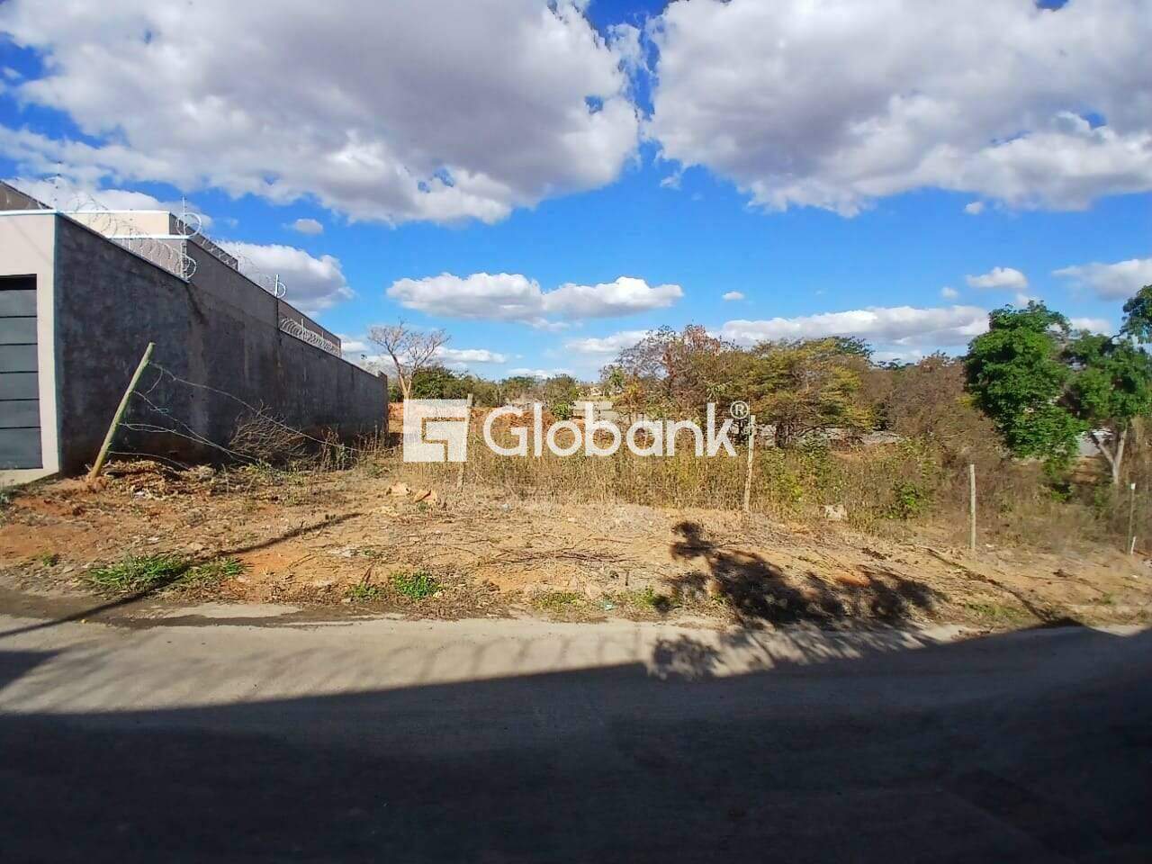 Terreno à venda Condomínio Residencial Serrano 0m² Montes Claros MG: 