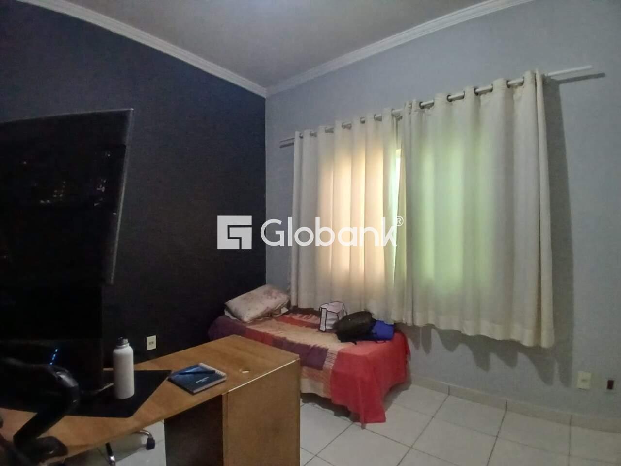 Casa 3 quartos à venda Vila Regina 200m² Montes Claros MG: 