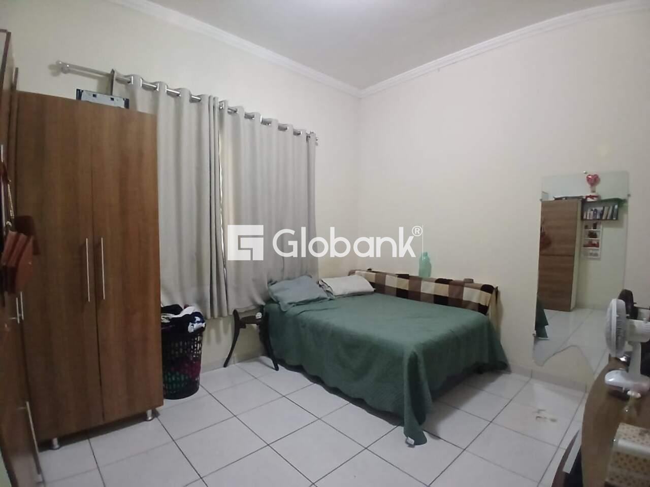 Casa 3 quartos à venda Vila Regina 200m² Montes Claros MG: 