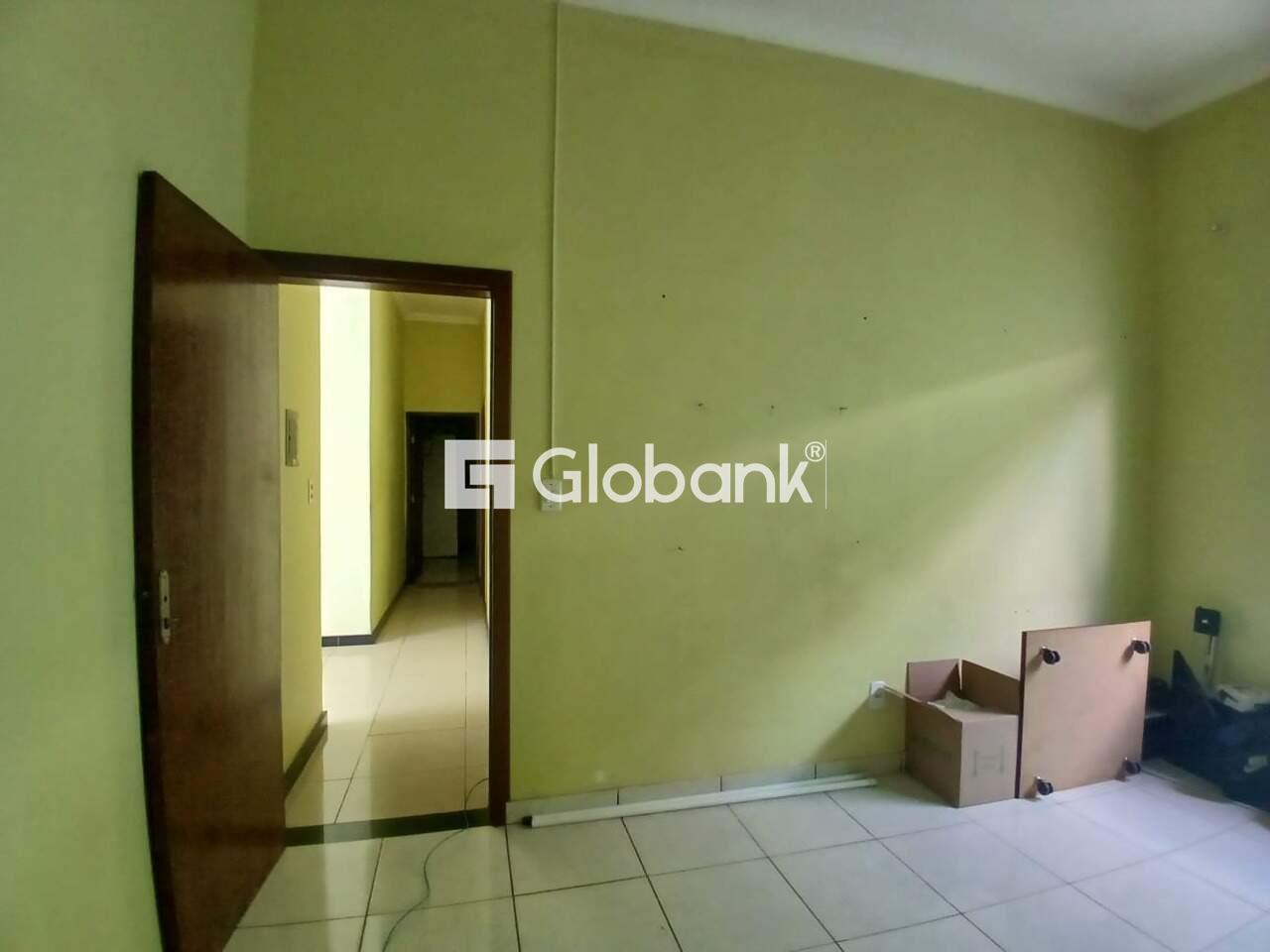 Casa 3 quartos à venda Vila Regina 200m² Montes Claros MG: 