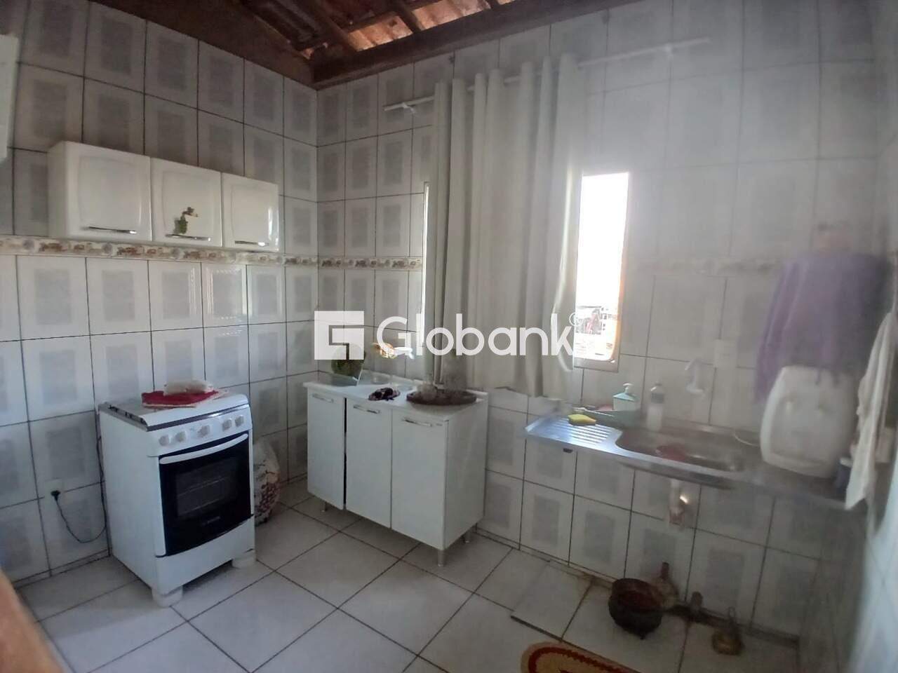 Casa 8 quartos à venda Cidade Nova 140,56m² Montes Claros MG: 