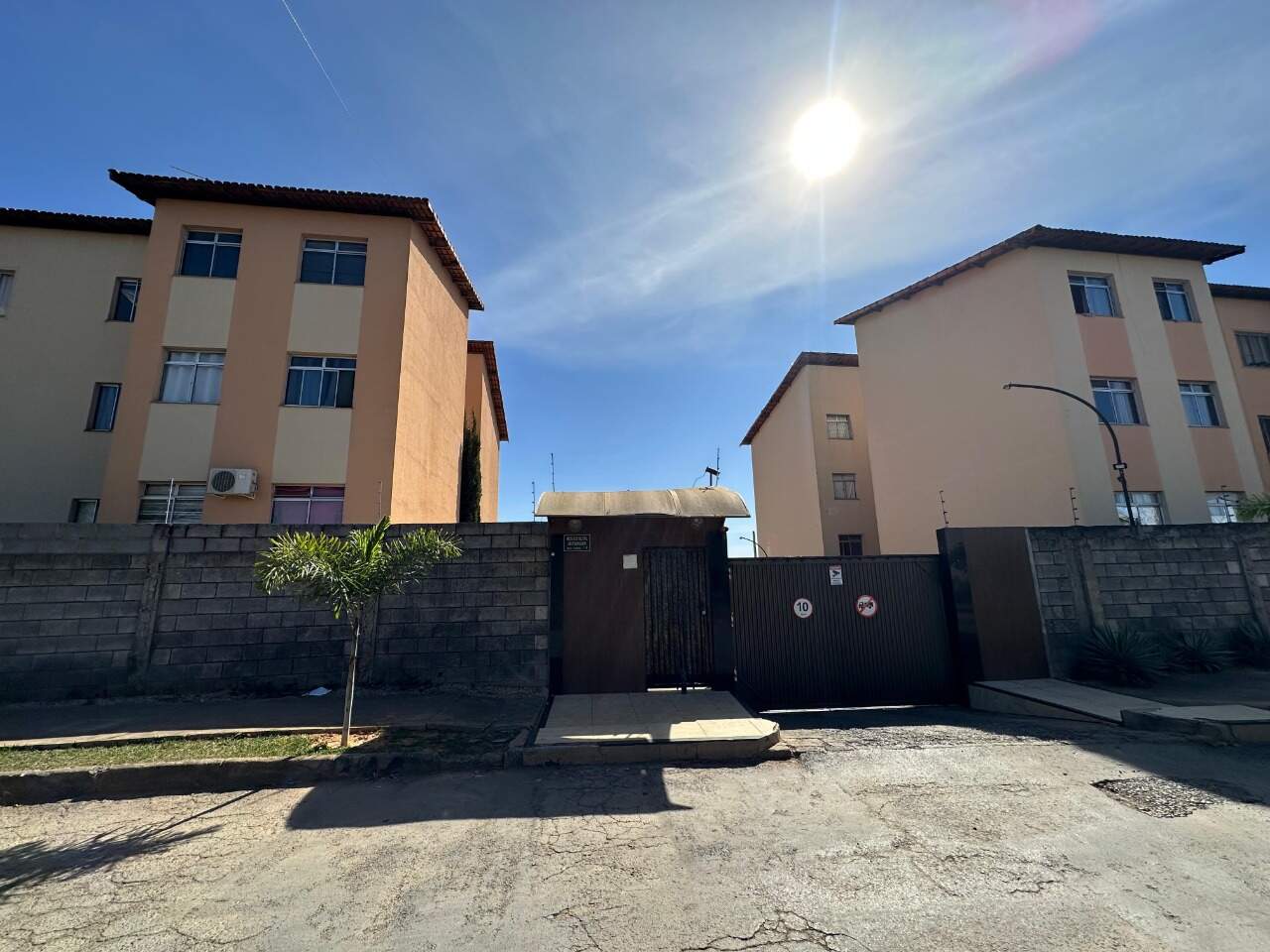 Apartamento 3 quartos para aluguel Ibituruna 60m² Montes Claros MG: Fachada