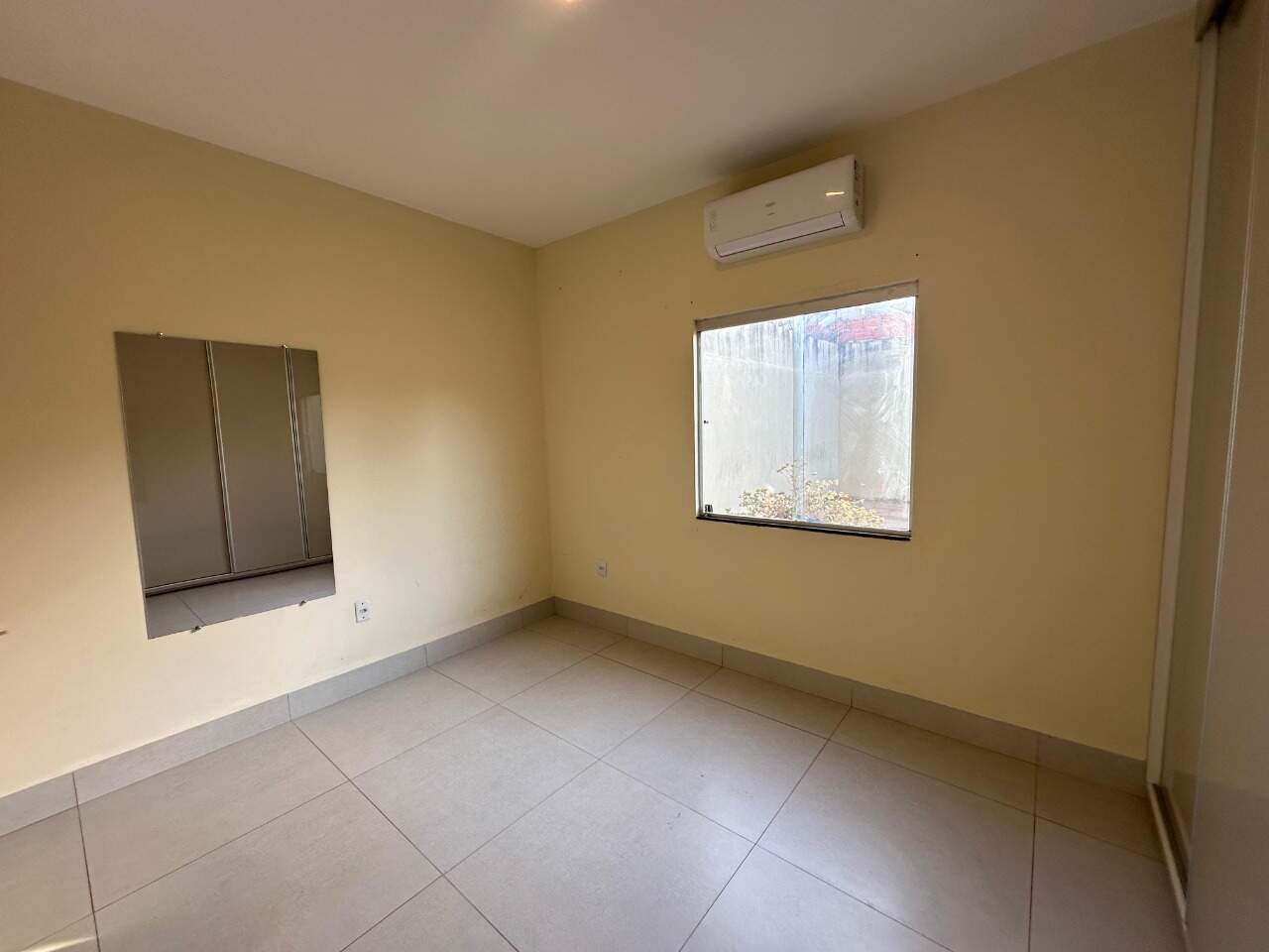Casa 3 quartos para aluguel Interlagos 110m² Montes Claros MG: Quarto