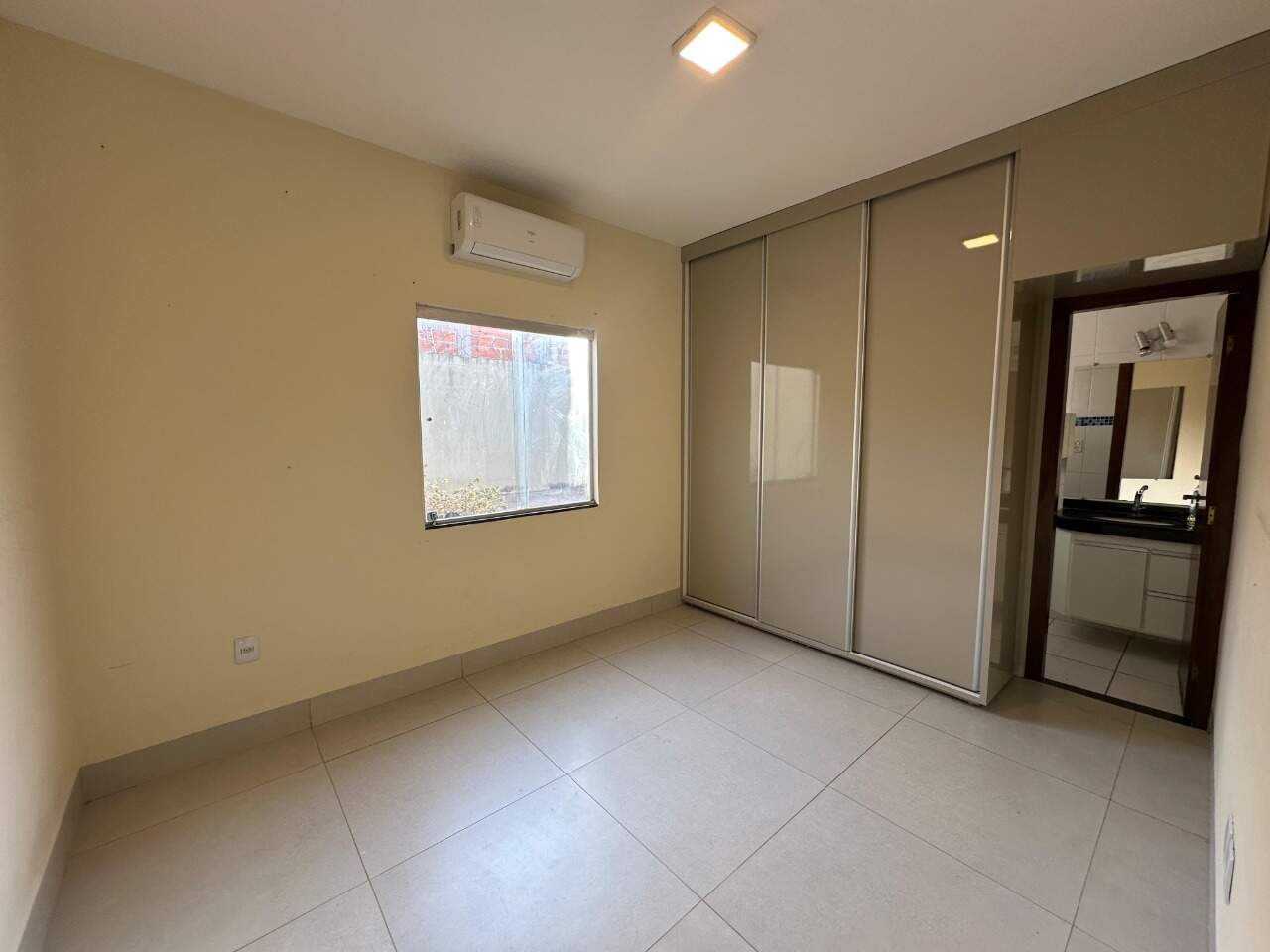 Casa 3 quartos para aluguel Interlagos 110m² Montes Claros MG: Quarto1