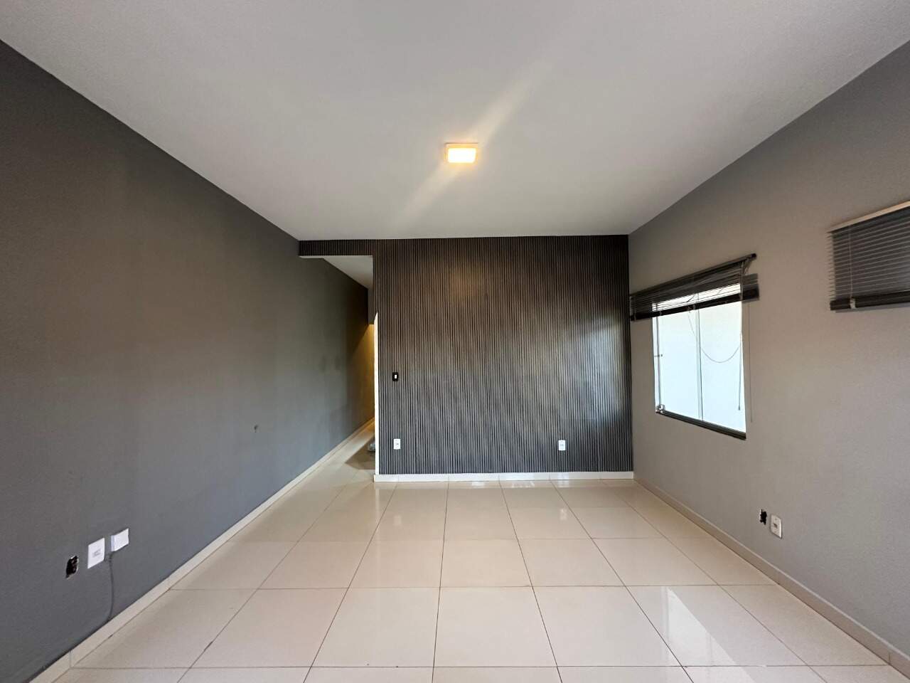 Casa 3 quartos para aluguel Interlagos 110m² Montes Claros MG: Sala
