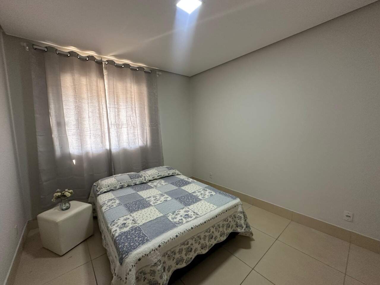 Kitnet 1 quarto para aluguel Roxo Verde 40m² Montes Claros MG: Quarto