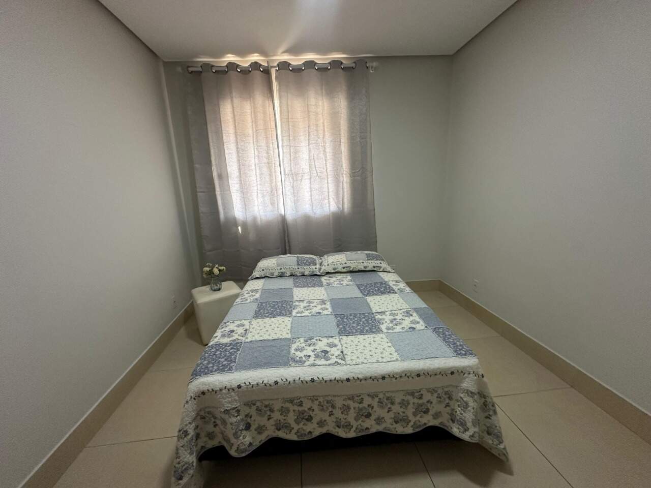 Kitnet 1 quarto para aluguel Roxo Verde 40m² Montes Claros MG: Quarto