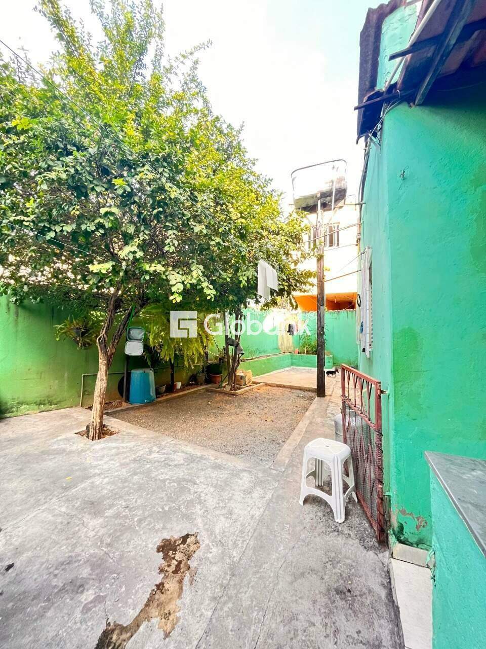 Casa 2 quartos à venda Maracanã 90m² Montes Claros MG: QUINTAL