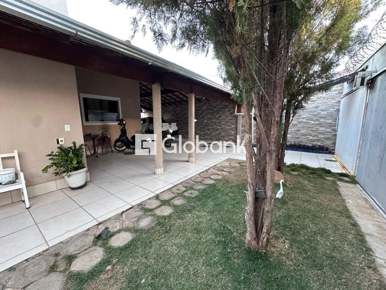 Casa 3 quartos à venda Canelas II 130m² Montes Claros MG: 