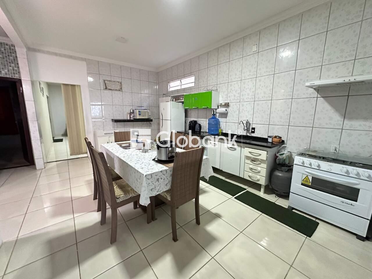 Casa 3 quartos à venda Canelas II 130m² Montes Claros MG: 