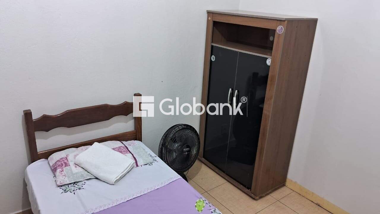 Casa 5 quartos para aluguel Centro 98m² Montes Claros MG: Quarto2