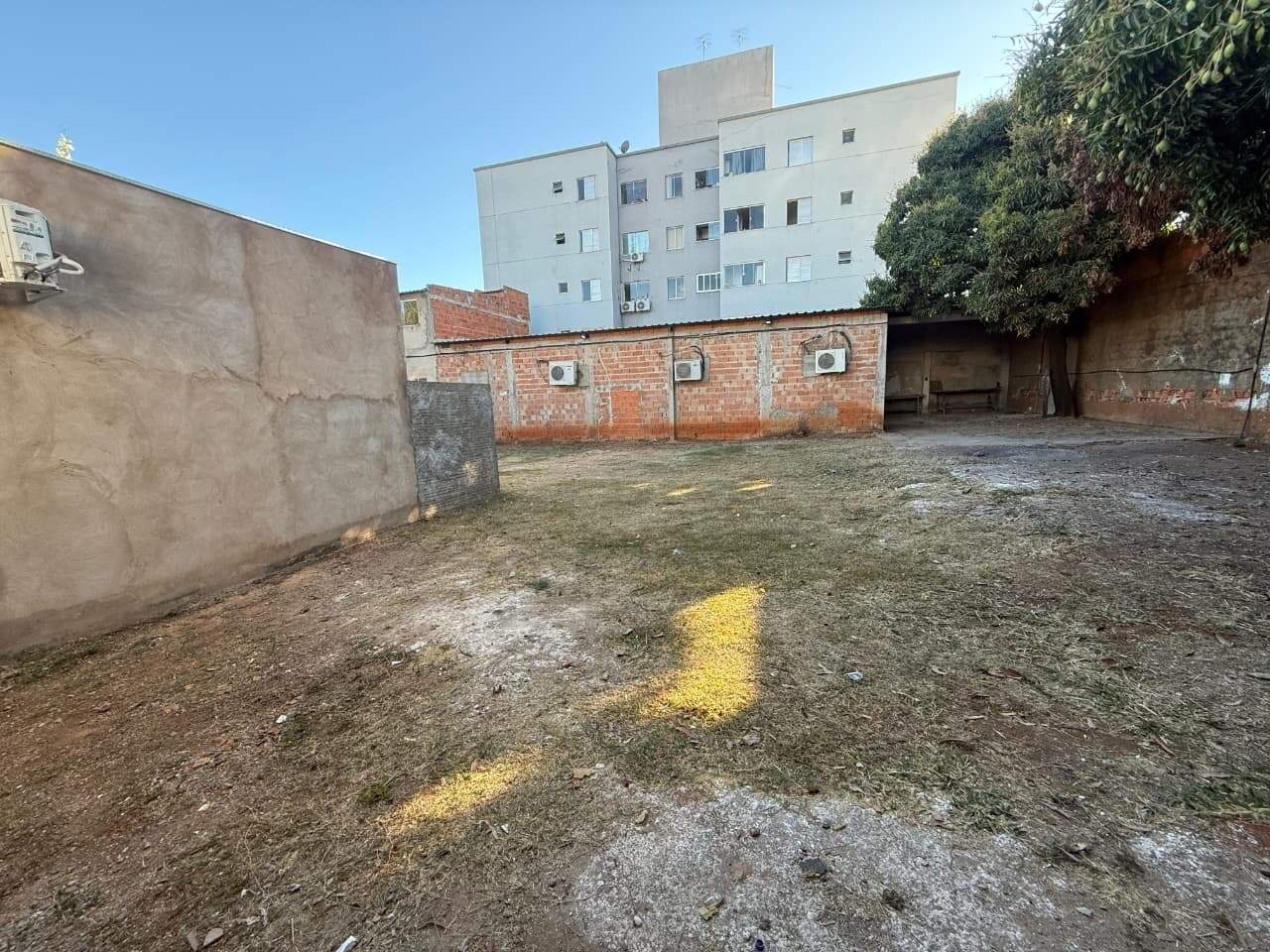 Ponto comercial para aluguel Augusta Mota 470m² Montes Claros MG: Terreno