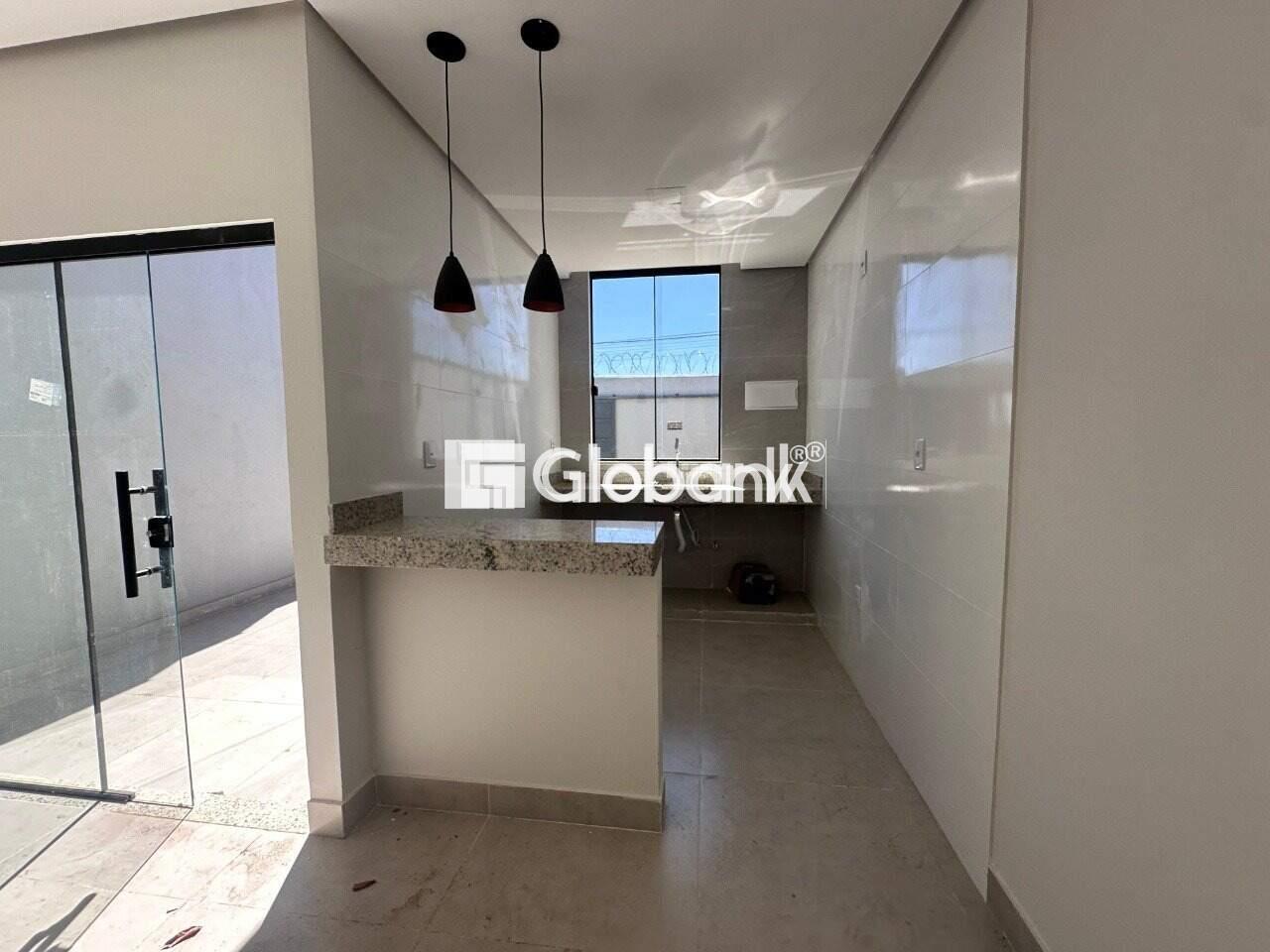 Casa 2 quartos à venda Jardim Olímpico 45m² Montes Claros MG: 