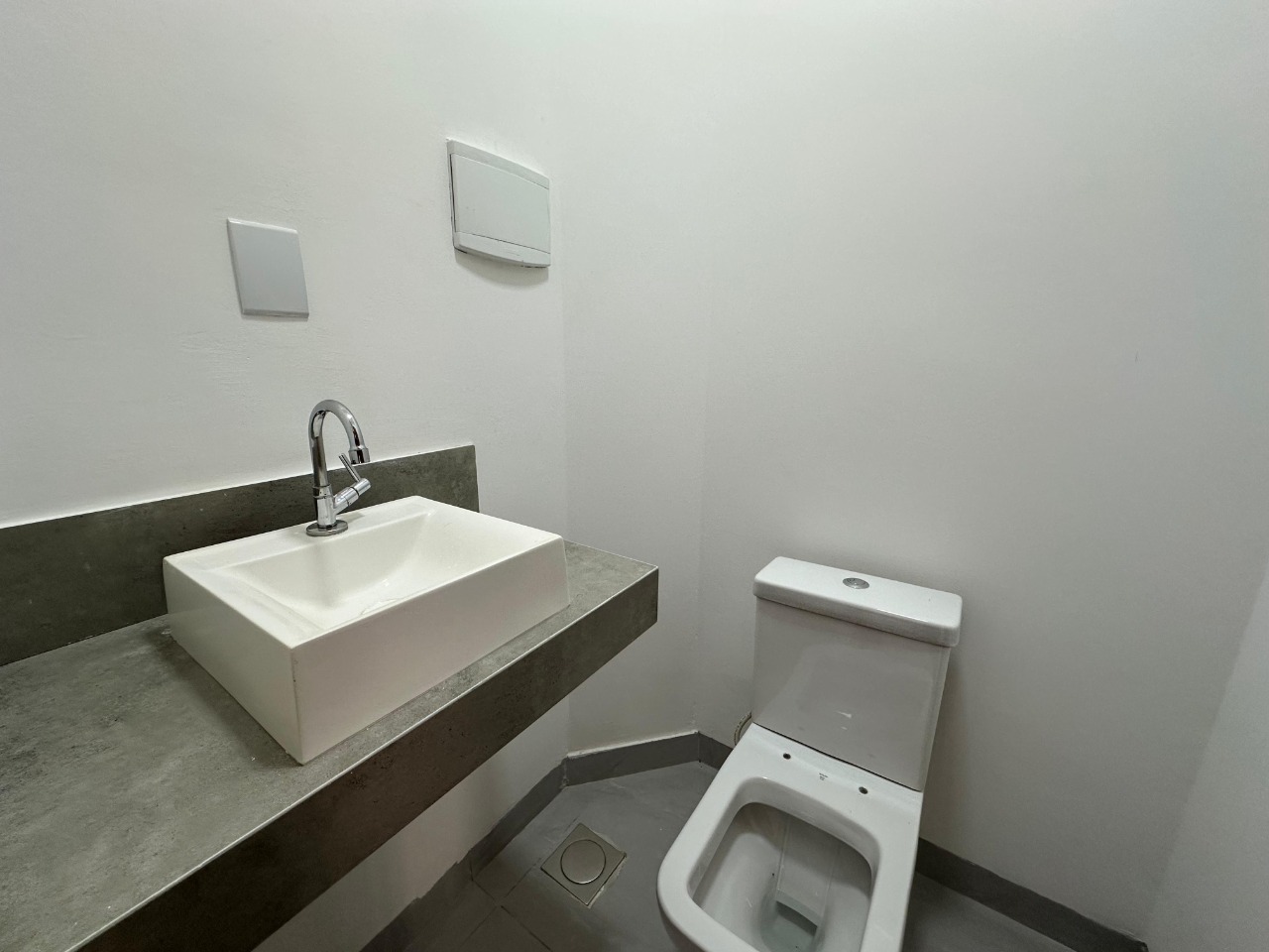 Casa 2 quartos para aluguel Alto Floresta 62m² Montes Claros MG: Lavabo