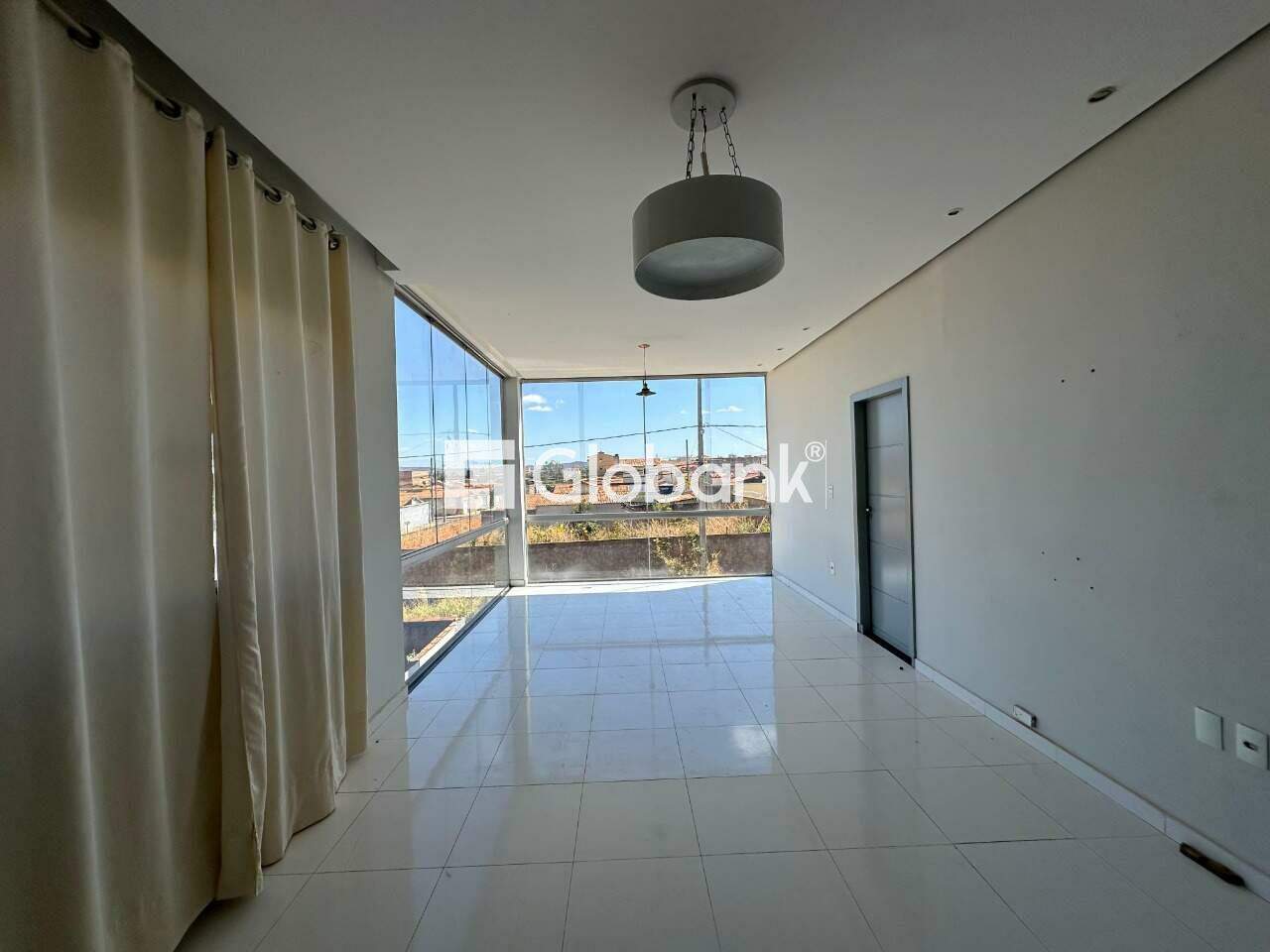 Casa 3 quartos para aluguel Planalto 115m² Montes Claros MG: Sala.