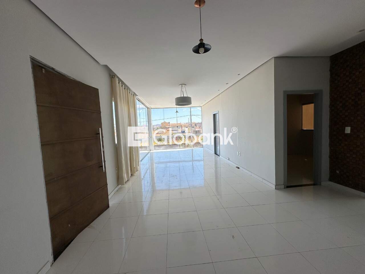 Casa 3 quartos para aluguel Planalto 115m² Montes Claros MG: Sala