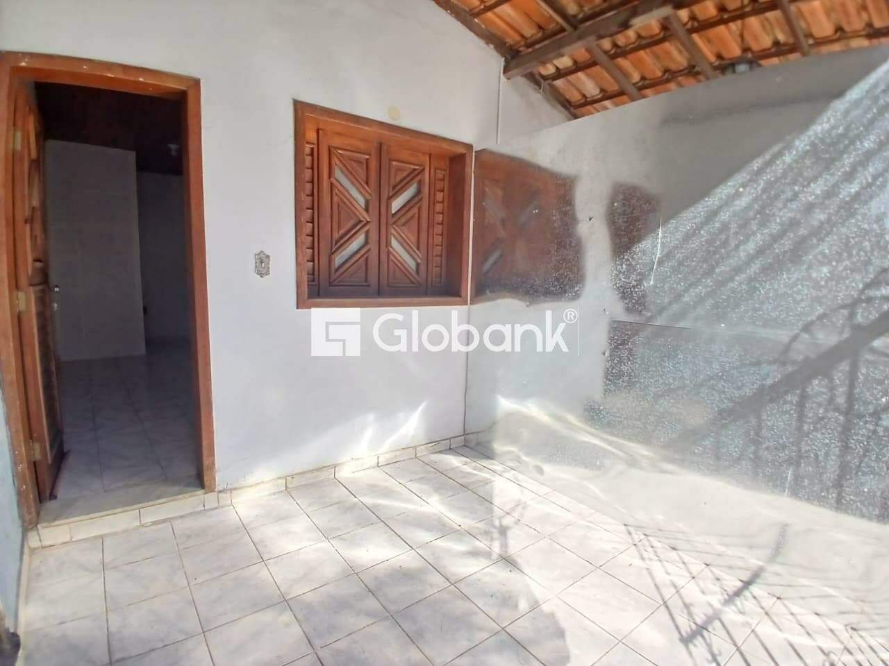 Ponto comercial para aluguel Centro 30m² Montes Claros MG: Entrada