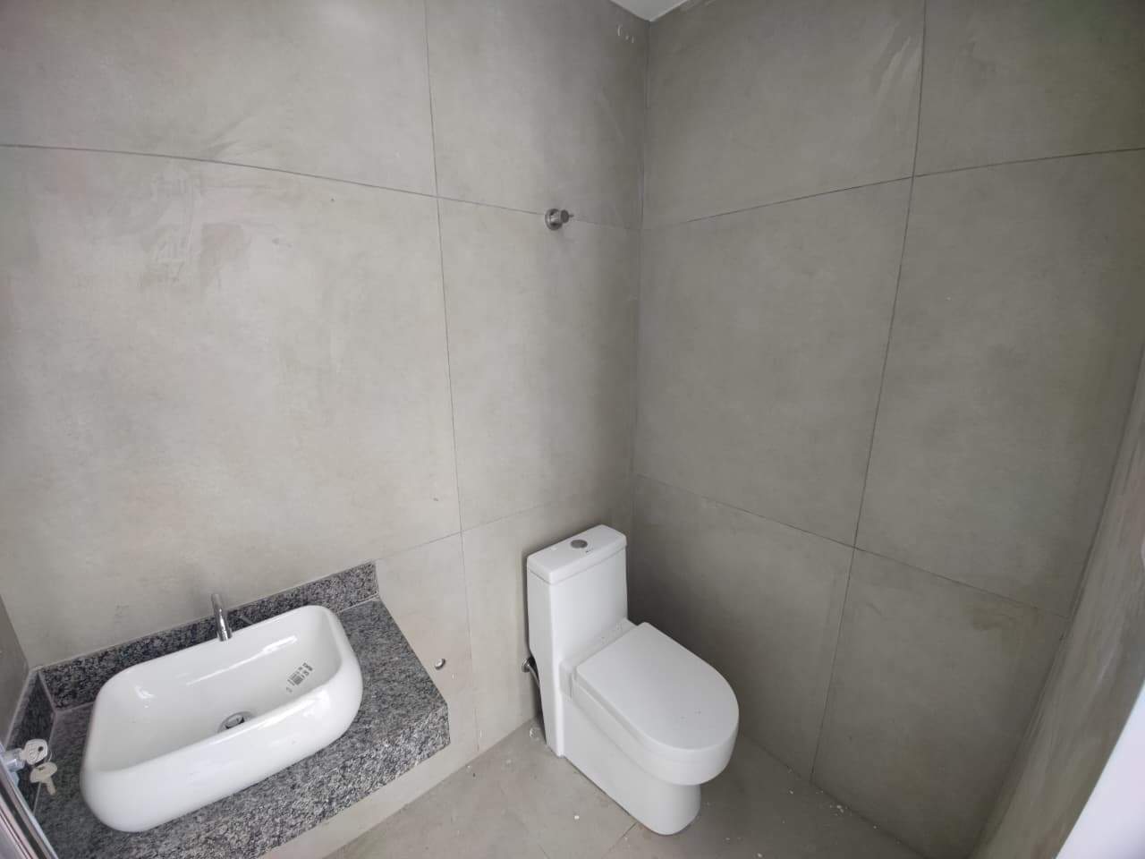Ponto comercial para aluguel Centro 278m² Montes Claros MG: Banheiro social