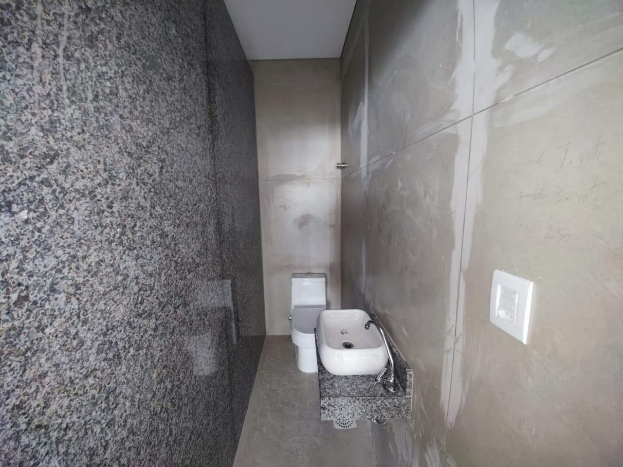 Ponto comercial para aluguel Centro 278m² Montes Claros MG: Lavabo2