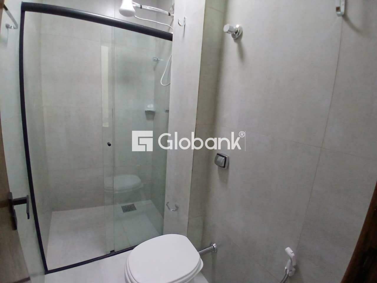 Apartamento 3 quartos à venda Vila Guilhermina 85m² Montes Claros MG: Banheiro suite
